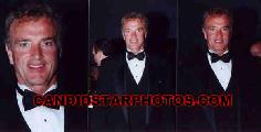 Kevin Dobson en 2001.